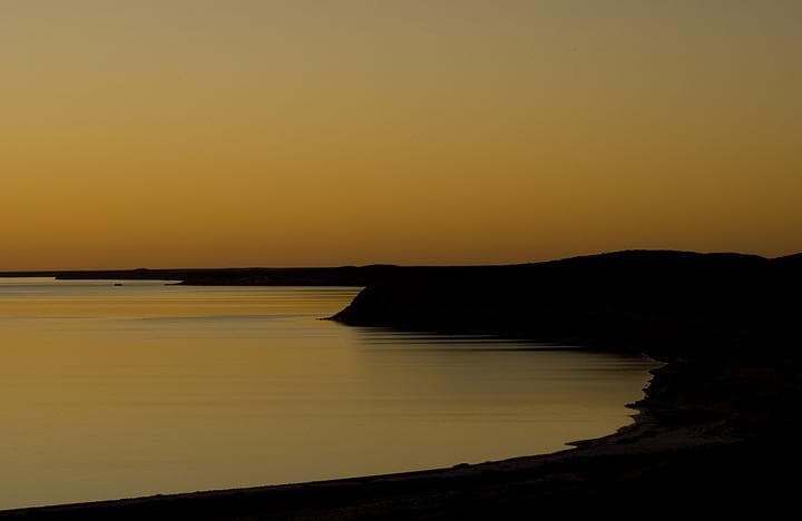 Shark bay al tramonto